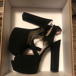 Michael KORS London Open Toe Suede